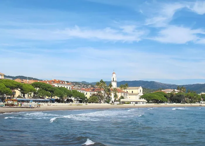 Magnolia By Interhome 迪亚诺马里纳